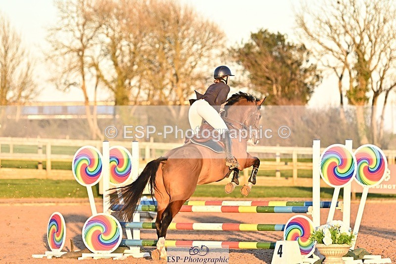 250401-192049-00978 - 90cm Classes