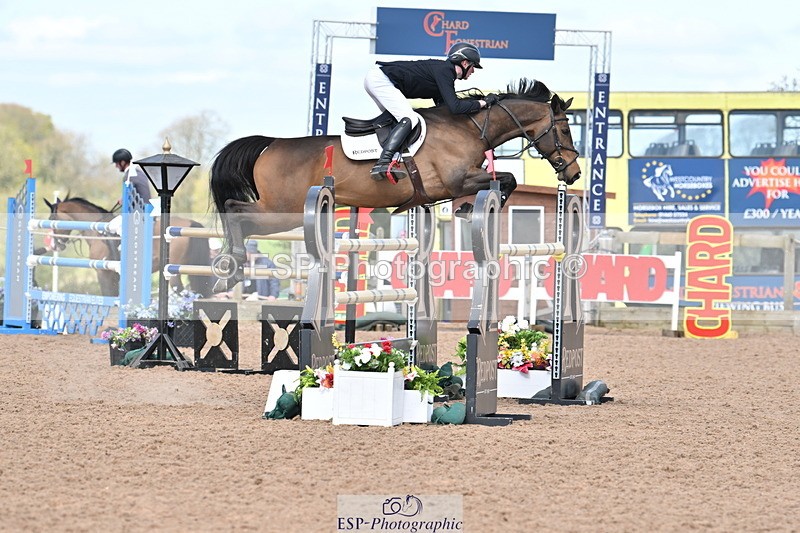 240418A-110640-02453 - Cls 5, 2 Star Medium Tour 1.35m