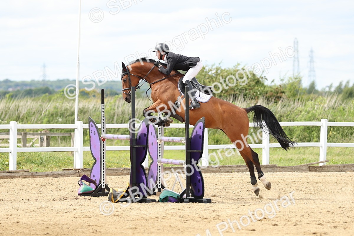 SBM_001398 - Class 5 - Senior Foxhunter - 1.20m