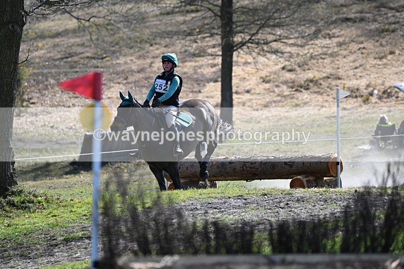 WJ6_2562 - Time 11:00 to 11:24