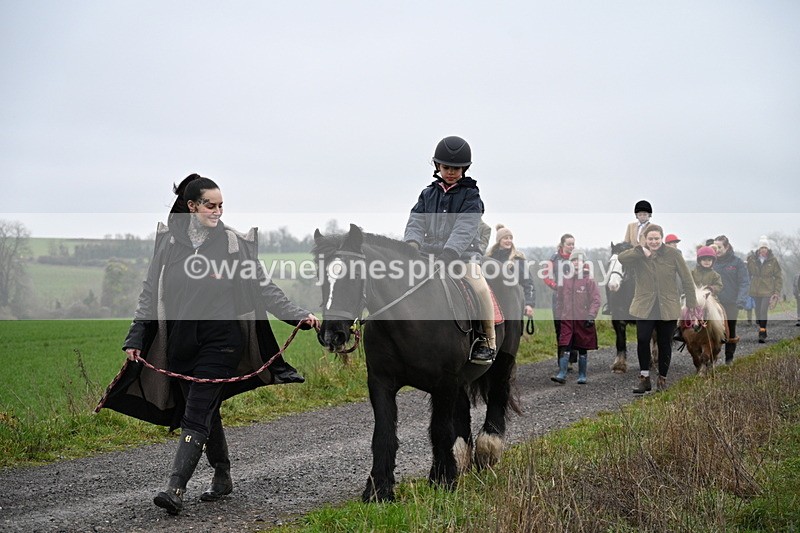 WJ7_9818 - Walk out..