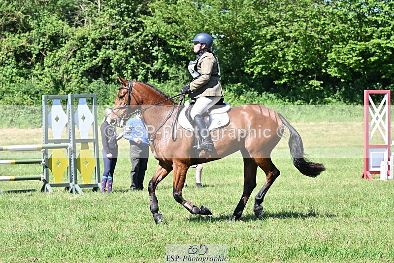 250522B-104318-01642 - 106-THE.CHAMPAGNE.LADY-Charlotte.Rowe