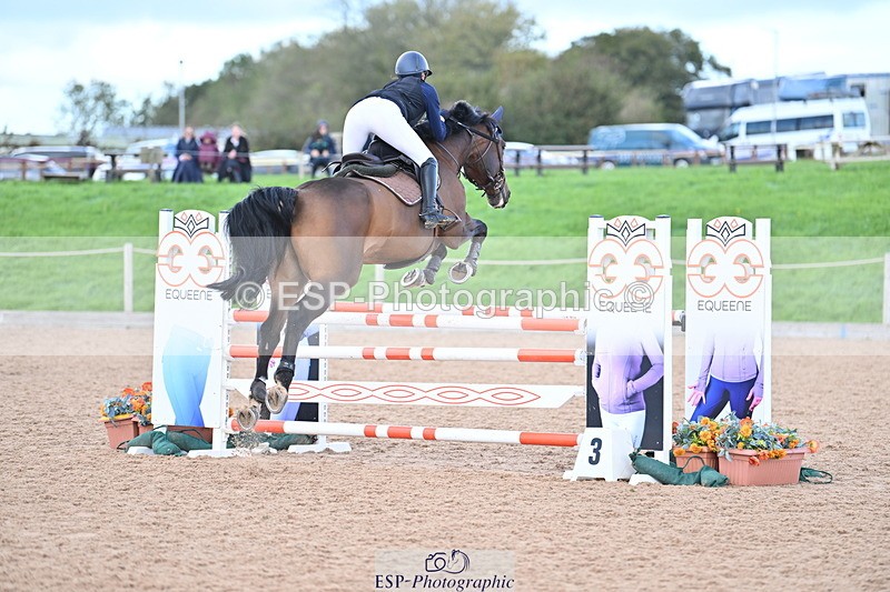 231014A-111246-04328 - Cls 18 Newcomers & 1.10m Open