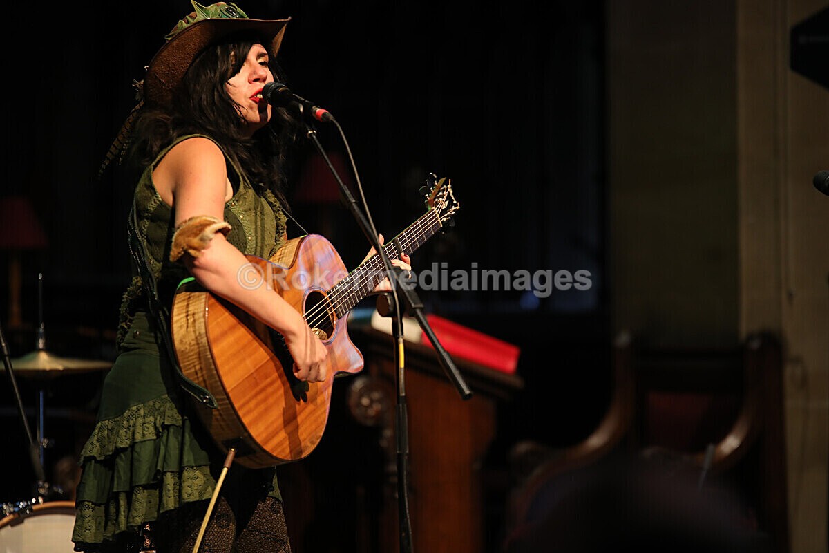 FOLK N BLUES-374 - FOLK and BLUES SEPT 2022