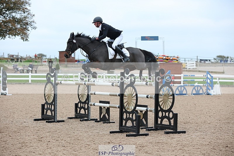 241101A-153329-03032 - FRI Cls 7 Blue Chip Grade B&C Jump Off