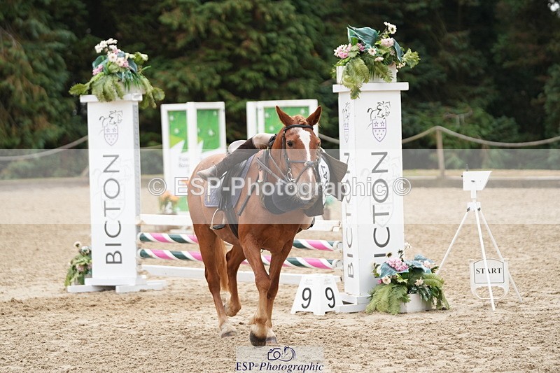 250824A-111639-35134 - 2047-Isabel.Parnell-Dreamer