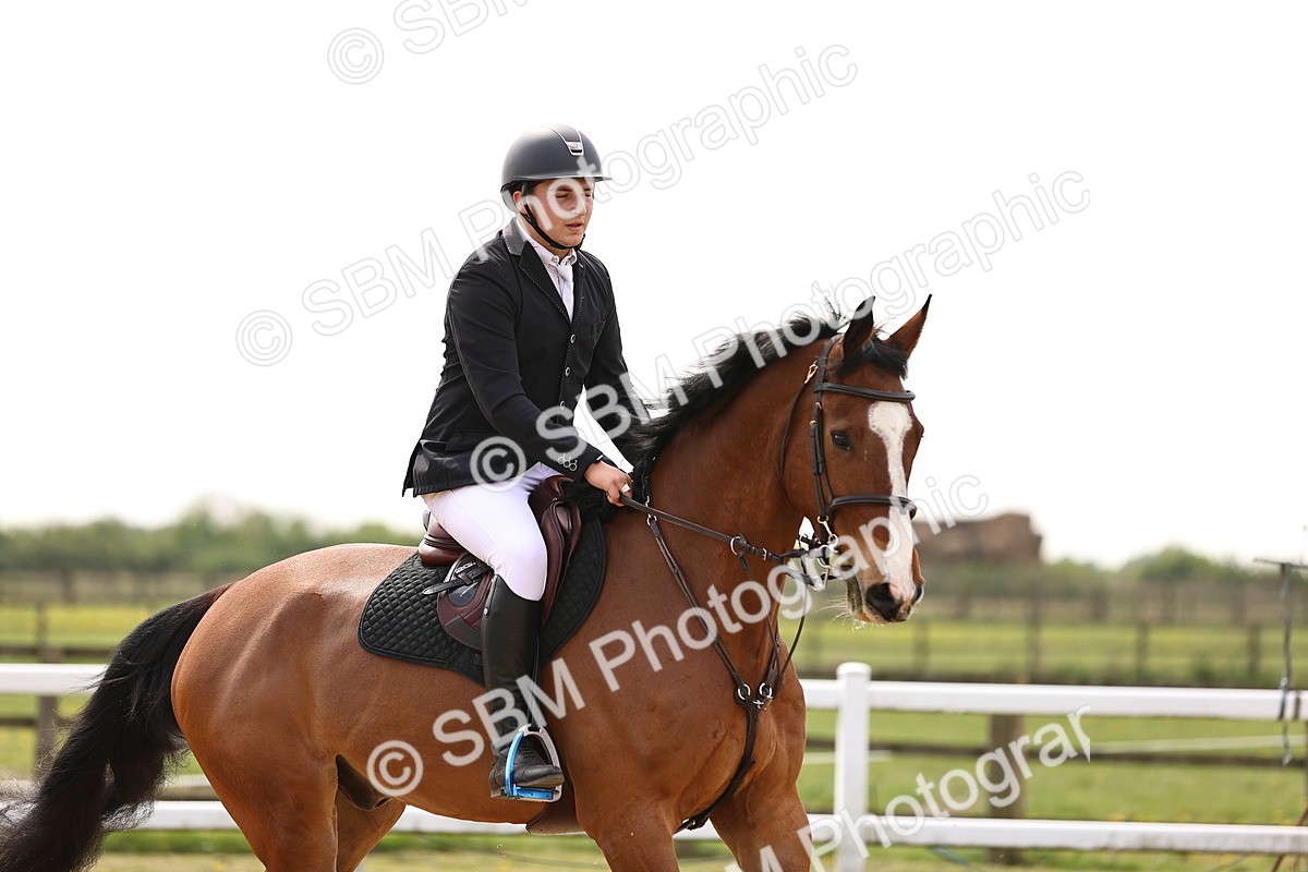 SBM_002436 - Class 11 - Senior newcomers - 1.10m