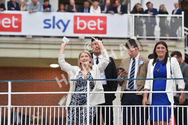 yr22072022r7-53 - Race 7 8.25pm The Sky Bet Go-Racing-In-Yorkshire Summer Festival Stakes