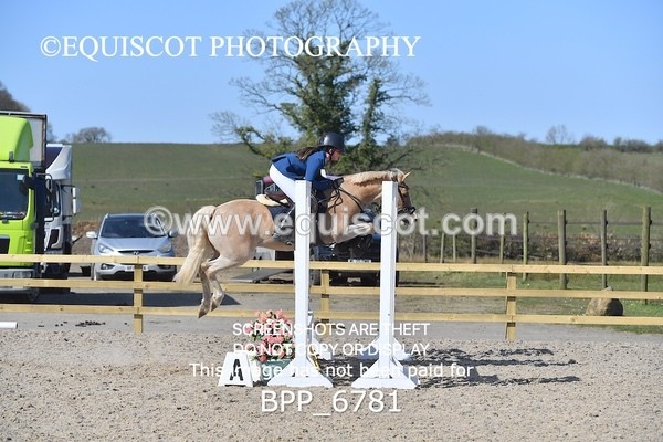 BPP_6781 - CLASS 14 SUN Springboard 128cm/ 138cm Restricted Handicap