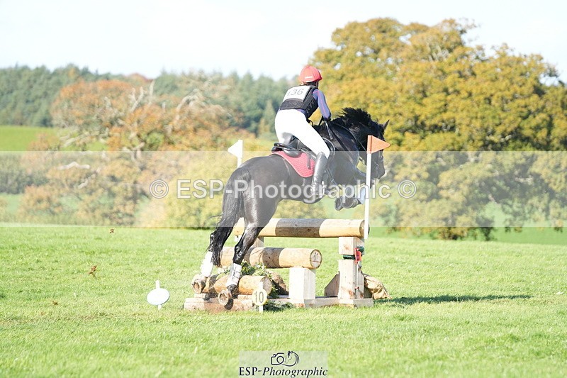 251024A-124118-10758 - B-136-Sophie.Jackson