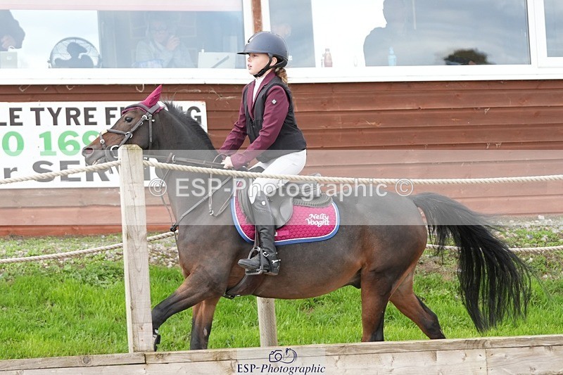 250921-143914-03702 - Cls 20 Pony 80cm Derby