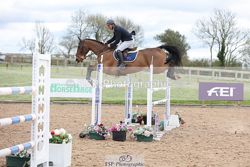 240419A-121928-07158 - Cls 6, 2 Star Medium Tour 1.35m