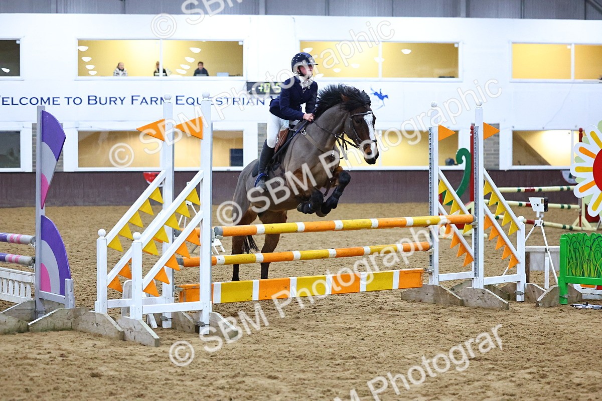 SBM_002819 - Class 6 - Holly & Ivy Stakes - 90cm