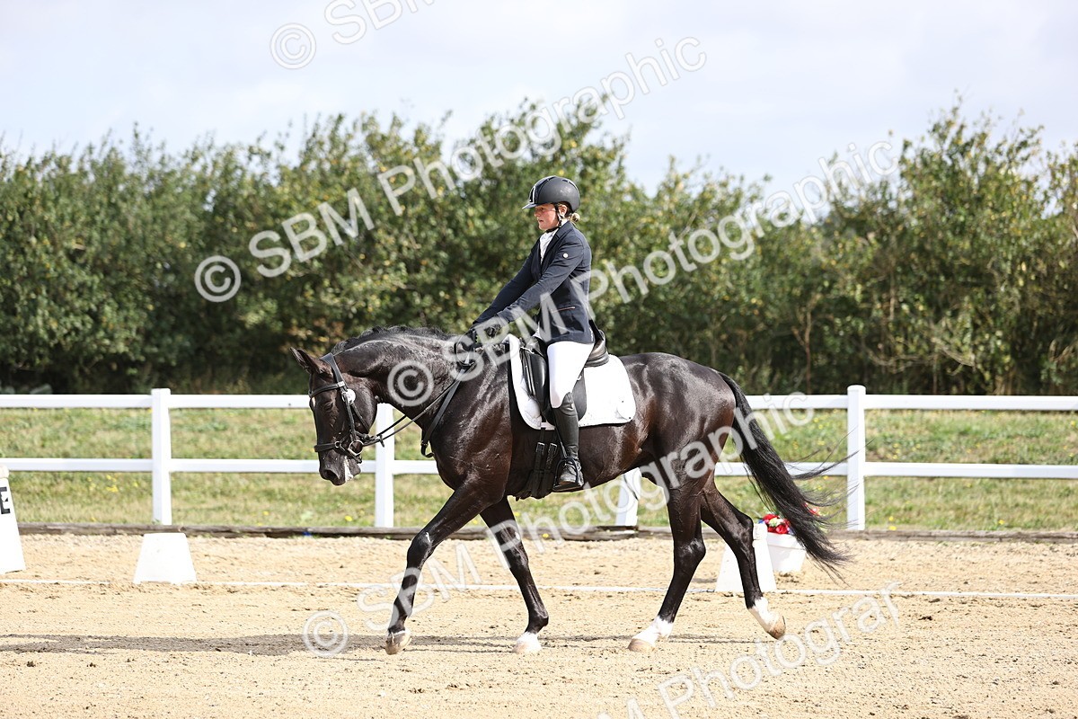 SBM_015425 - Class 14 - Novice 23 - 9.05-10.08