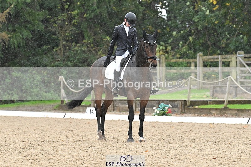 251023A-121233-02182 - B-142-Harry.Hodge