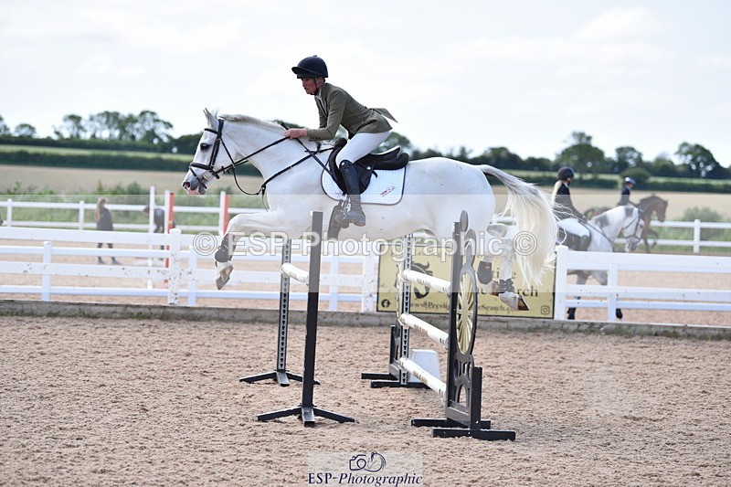 230531A-121650-00252 - Cls 4 Newcomers & 1.10m Open