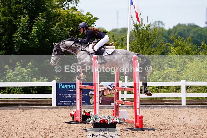 240629A-125104-05470 - Cls 18 Newcomers and 1m Open