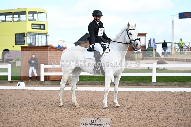 240324A-132637-03654 - Novice 27, 12.30 to 13.50