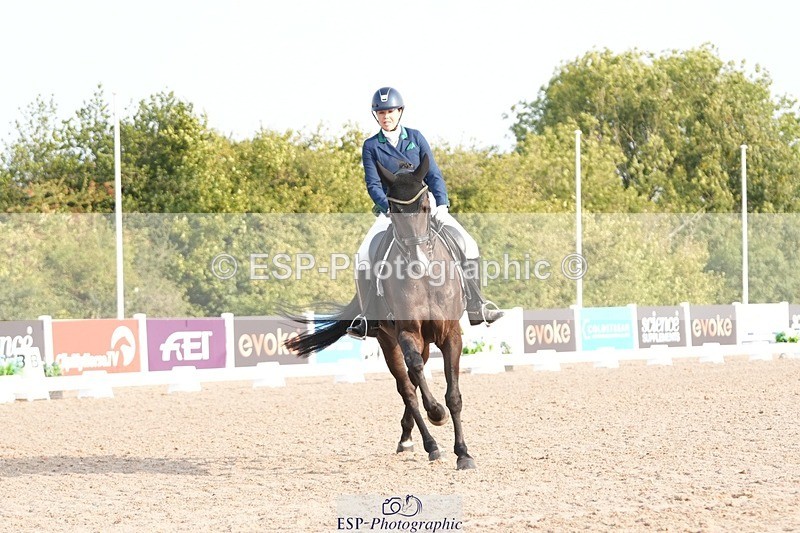 250817-084157-07298 - 144-Hayley.JamesKingstone-W