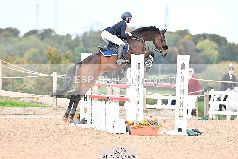 251005-100621-02664 - Cls 15 Foxhunter and 1.20m