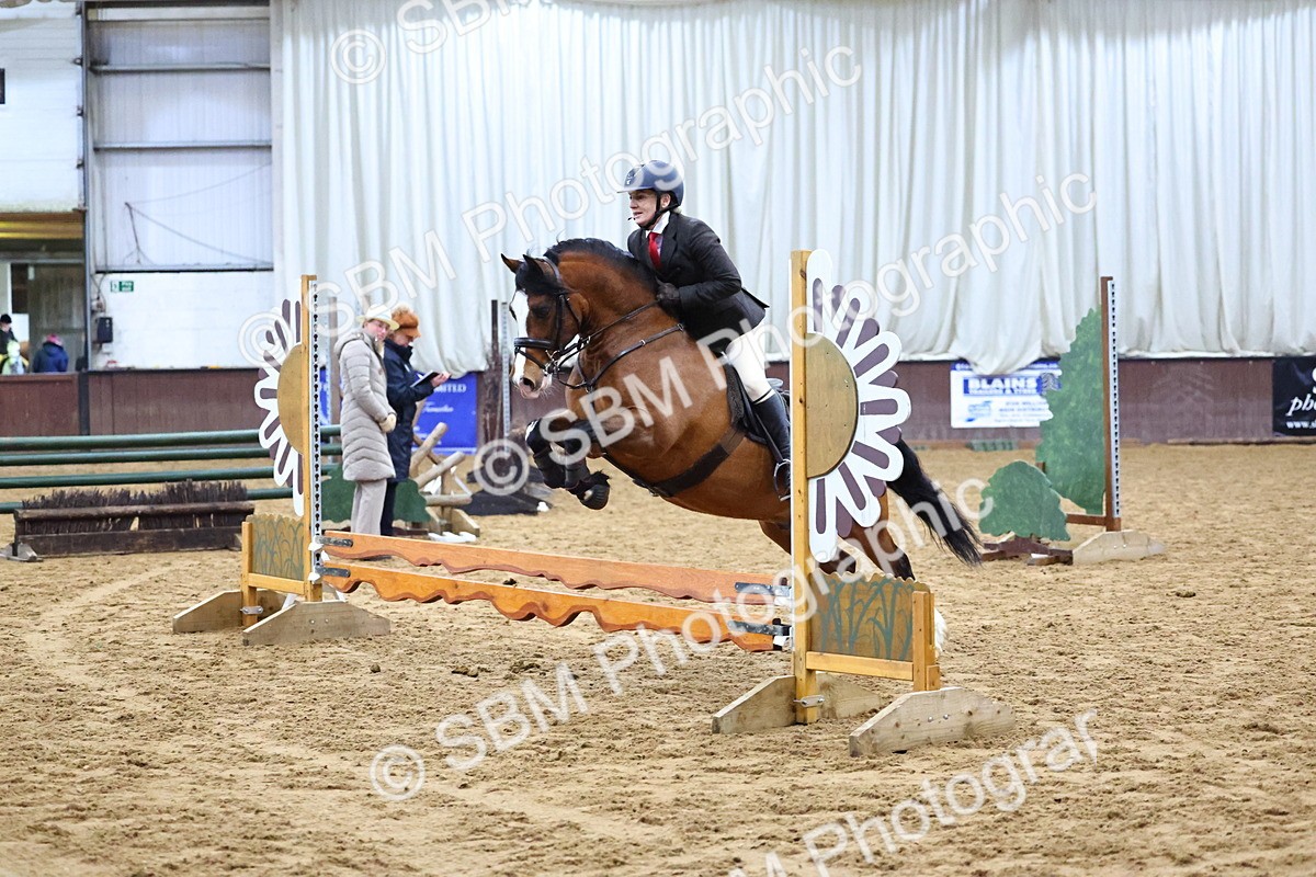 SBM_003179 - Class 35 - 60cm Training Stakes