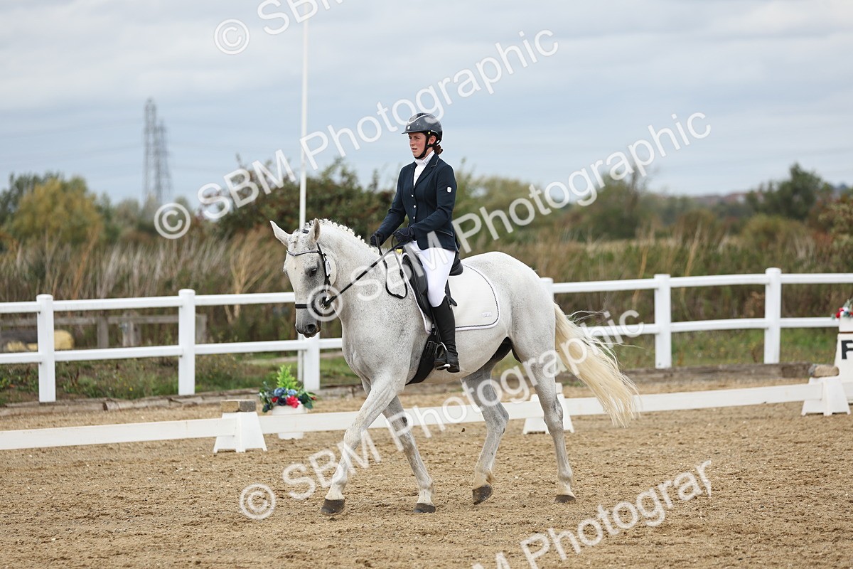 SBM_002661 - Class 7 - Novice 2 Warm Up