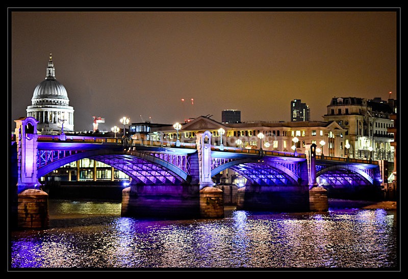 London 2018 LR-25a - London Town by Night  (and a bit of day!)