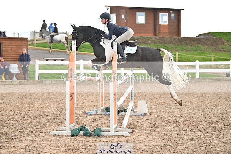 240310A-131119-02935 - Cls 6 Pony Foxhunter and 1.10m Open