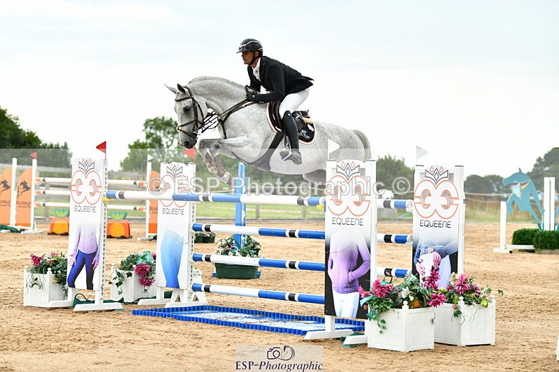 230720A-155659-04101 - Cls 9, 2 Star Big 1.40m Start to break