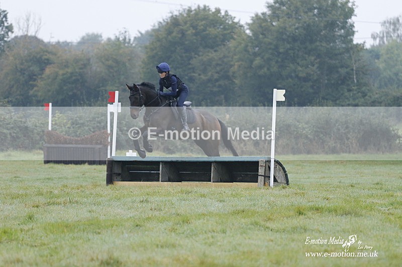 WWHT 171021 0255 - Novice Restricted (0.80m)  17/10/21