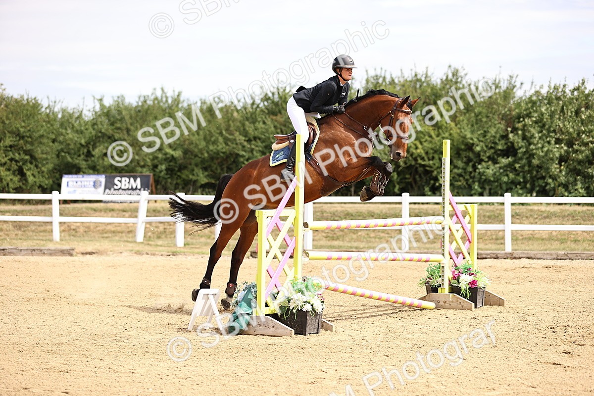 SBM_009733 - Class 8 - Senior Newcomers - 1.10  Open