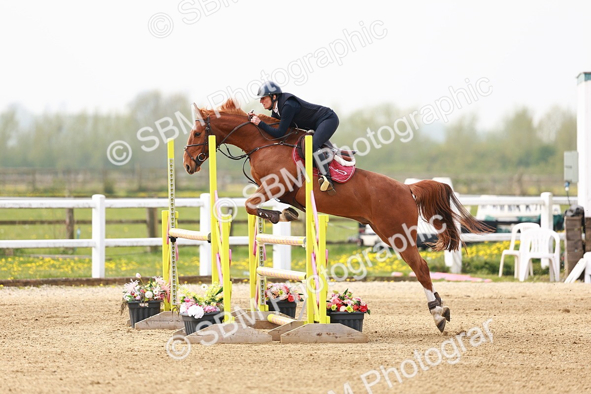  - Class 17 - Senior 1.05m