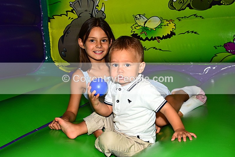 CON-060 - Joey and Ella