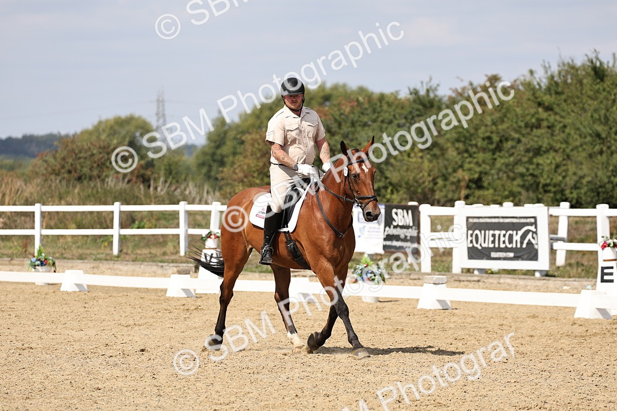 SBM_018744 - Class 16 - Novice 5 - 12.08-13.11