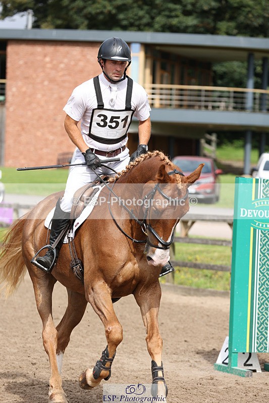 240804-102754-11075 - 351-Rupert_Batting-COOMBELAND_CEVIN