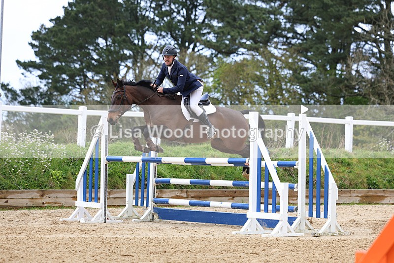 3E7A1913 - Class 7: Senior Newcomers/1.10m open