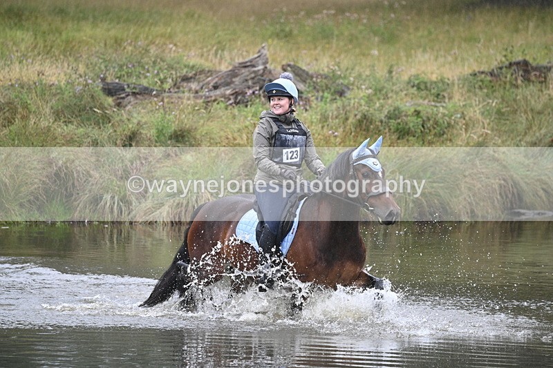 WJ7_9032 - Time at Water 11:53 to 12:23