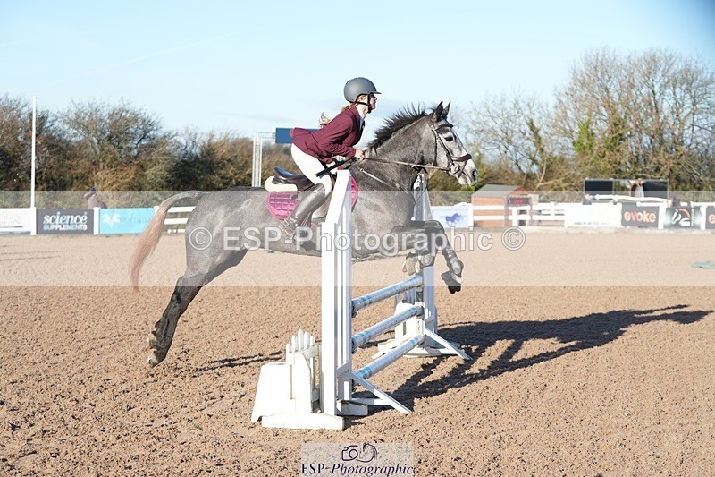 251130-103216-00927 - Cls 4 Pony Brit Nov & 80cm Open