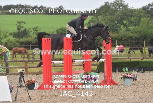 JAC_4143 - CLASS 6 Senior Newcomers/ 1.10m Open