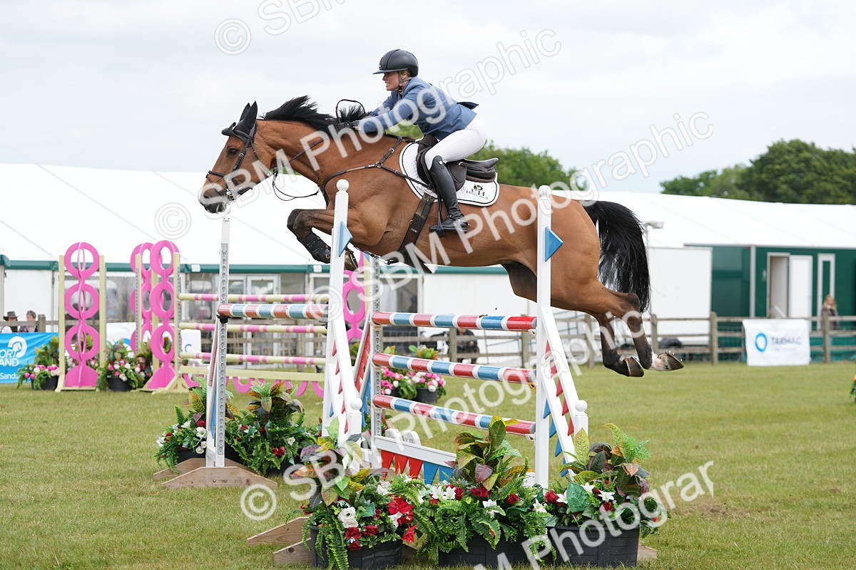 SBM_06616 - Class 202 - National 1.40m Open