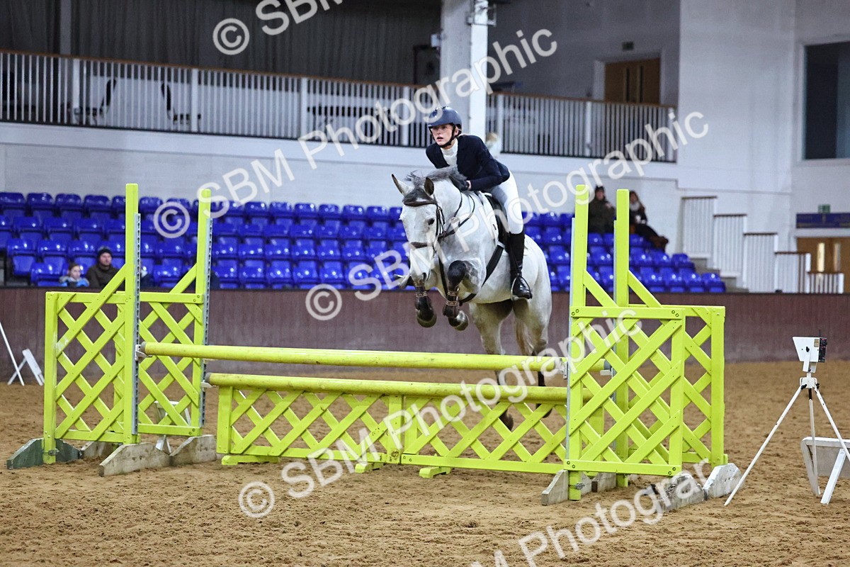 SBM_002915 - Class 6 - Holly & Ivy Stakes - 90cm