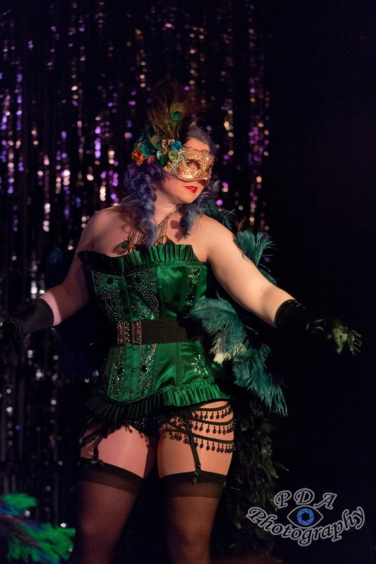 10 Kitty Le Creme Burlesque