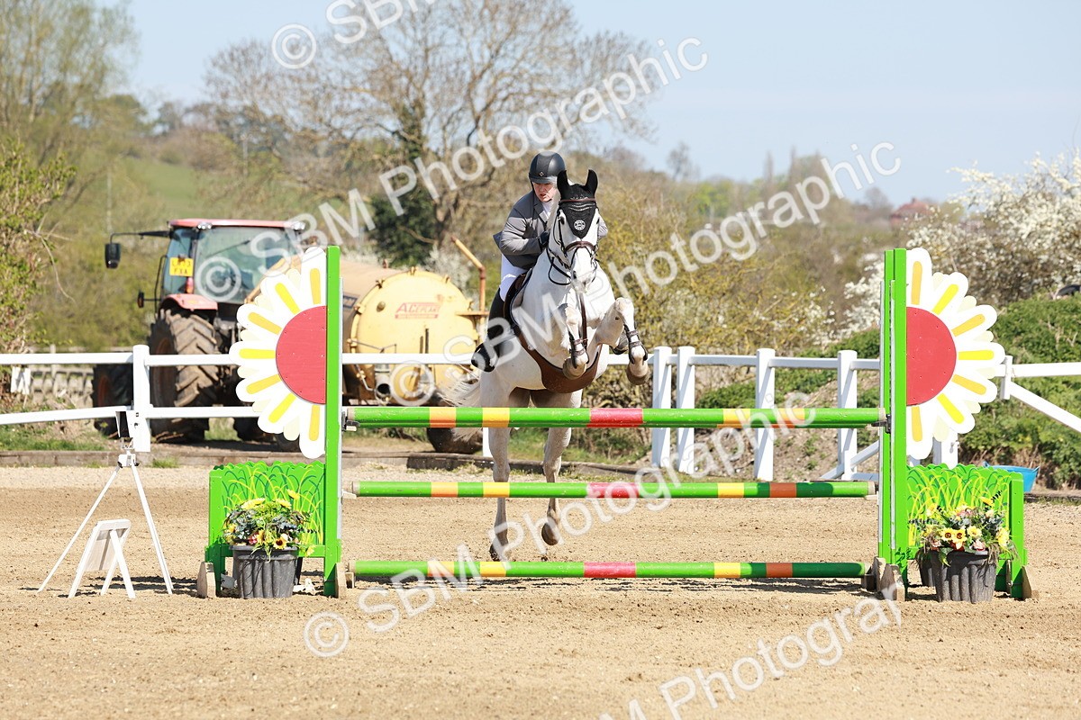 SBM_004120 - Class 17 - Senior Newcomers - 1.10m