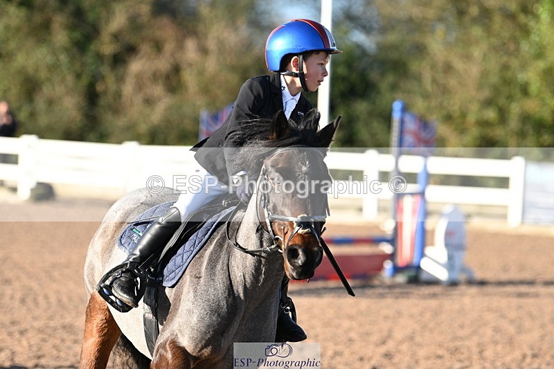 241026A-100835-00057 - SAT Cls 3 Pony Intro 70cm