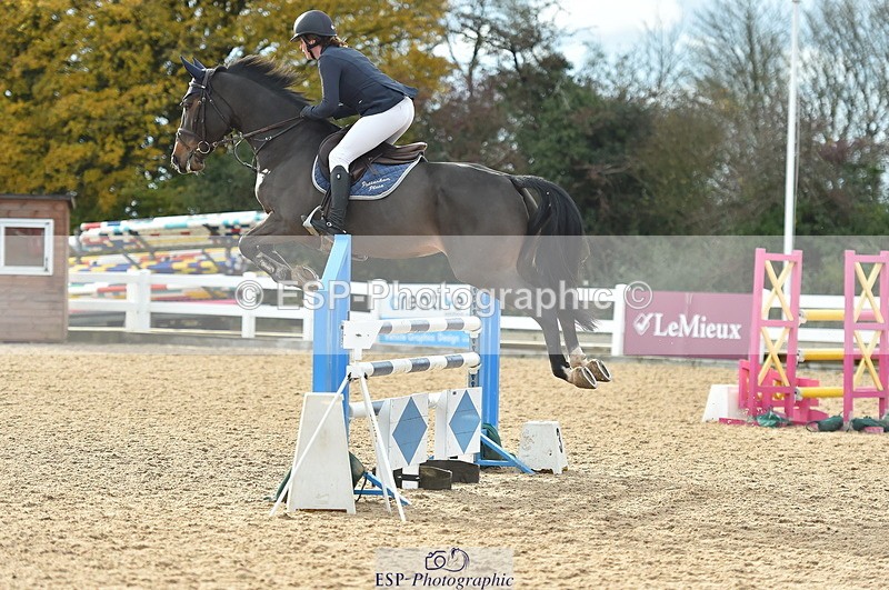 231111A-125510-01987 - Cls 12 Newcomers & 1.10m Open