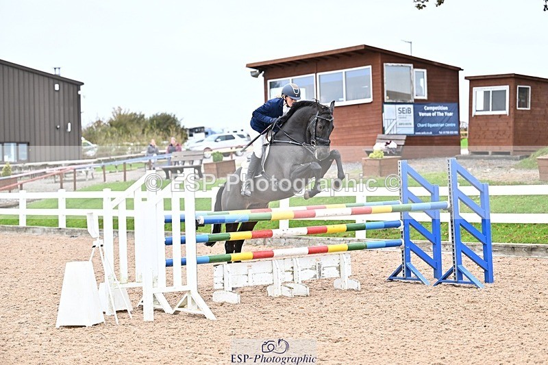 251015-130534-00484 - Cls 4 Newcomers and 1.10m Open