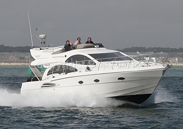100425 BLUE ROAN IMG_5454jpg - Flybridge Cruisers