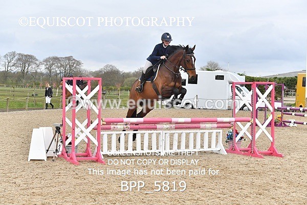BPP_5819 - CLASS 24 SUN Senior British Novice/ 90cm Open