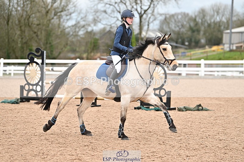 240309A-140104-01196 - Cls 9 Pony Foxhunter and 1.10m Open