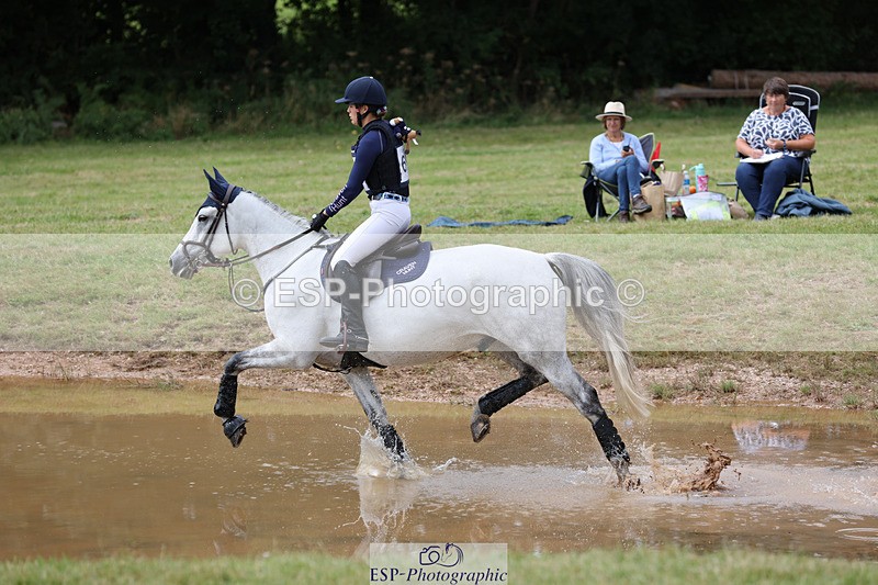 240825X-120102-32402 - 70cm XC 11.00 to 12.00